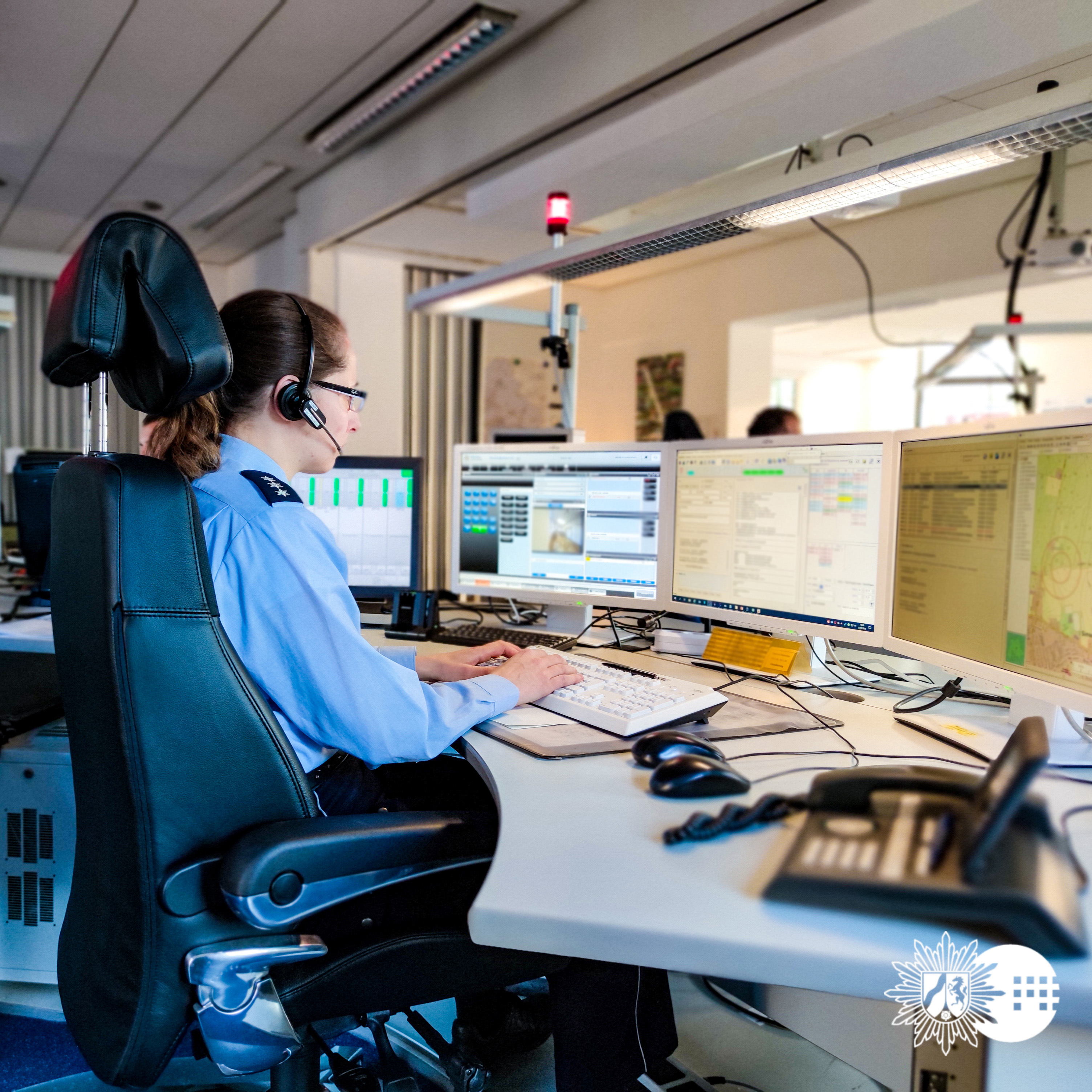 Ein Blick in die Leitstelle der Recklinghäuser Polizei.