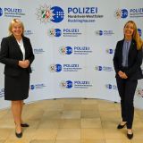 Polizeipräsidentin Friederike Zurhausen (li.) und Gladbecks Bürgermeisterin Bettina Weist.