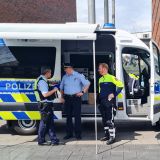 Mit der Mobilen Wache verstärkt die Polizei die Präsenz am ZOB Bottrop.