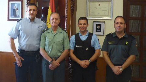 Begrüßung durch den stellvertretenden Kommandeur der Guardia Civil der Comandancia Alicante