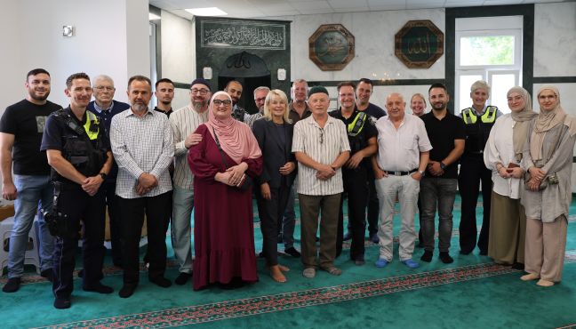 Die Polizei war mit der Dialogreihe AnsprechBAR an einer Moschee in Castrop